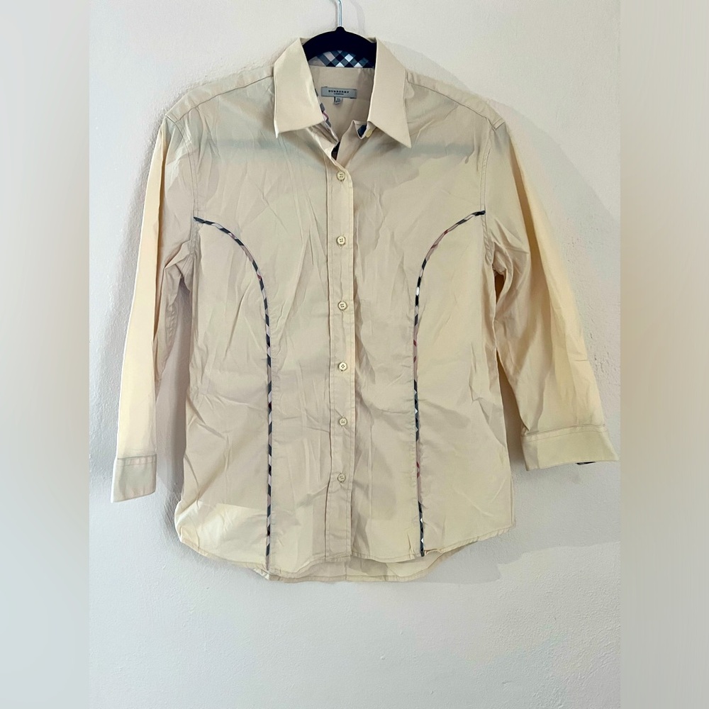 Women’s Burberry Botton Shirt